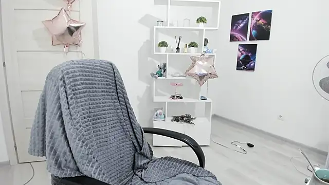 Miram Yu online show from 03.12.25