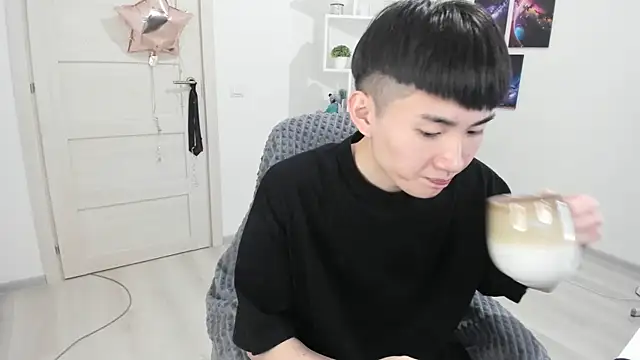 Miram Yu online show from 03.19.25