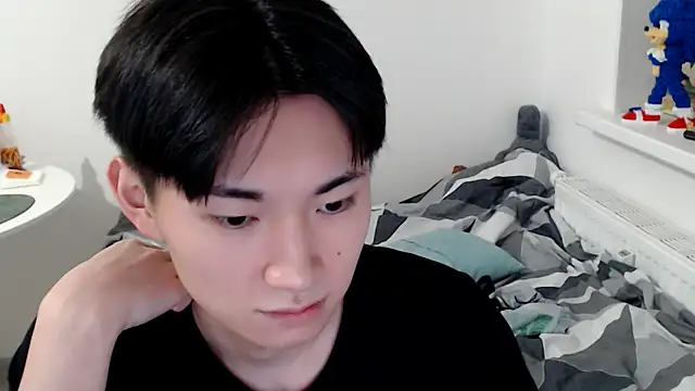 Miram Yu online show from 10.13.25