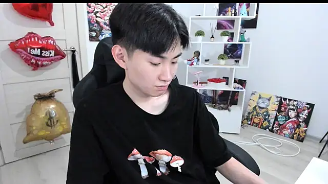 Snapshot of Miram_Yu chatting on 07.26.26 Miram Yu online show from 07.26.26