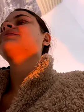 HannaRhodes online show from 09.28.25