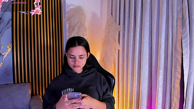 HannaRhodes online show from 03.22.26