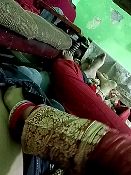 Snapshot of QUEEN-X-CPL chatting on 12.28.24 QUEEN-X-CPL online show from 12.28.24