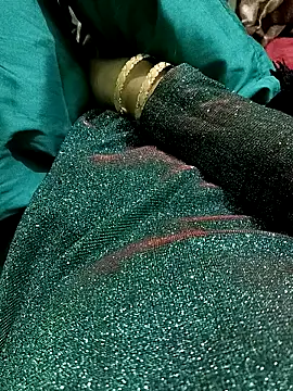 Snapshot of QUEEN-X-CPL chatting on 01.25.25 QUEEN-X-CPL online show from 01.25.25