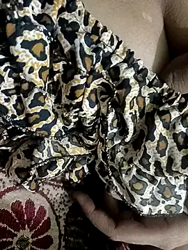 Snapshot of QUEEN-X-CPL chatting on 02.17.25 QUEEN-X-CPL online show from 02.17.25