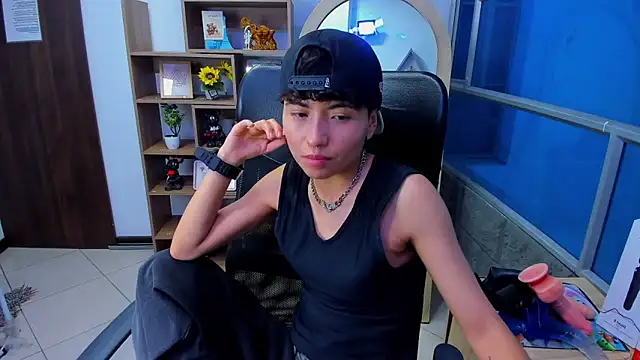 Im Mathias online show from 11.30.25