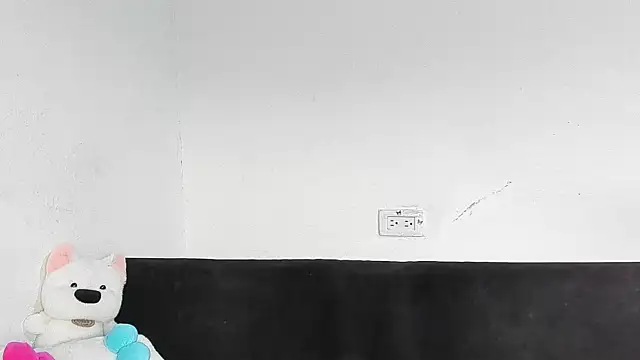 salome daniel online show from 06.17.26