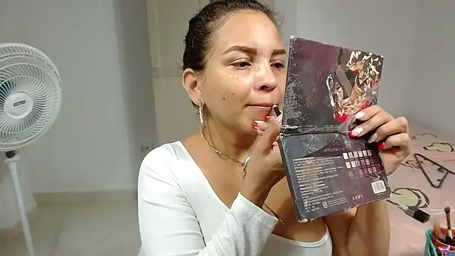 Agatha browser online show from 04.14.26