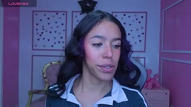 stephania t online show from 11.04.25