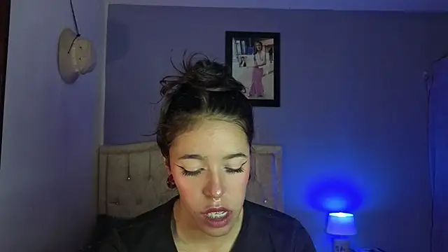 stephania t online show from 04.11.26