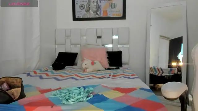 Alba Grey online show from 02.12.26