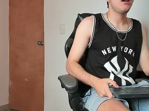 leo030809 online show from 02.23.26