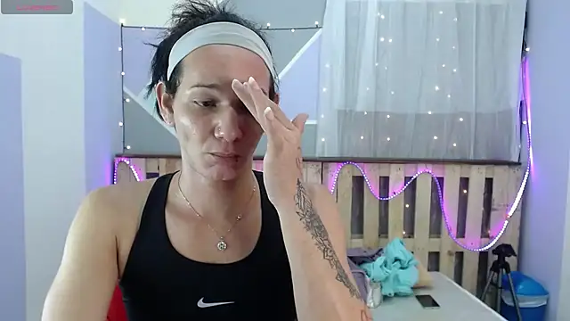 Snapshot of Michellcockxxx chatting on 02.07.25 Michellcockxxx online show from 02.07.25