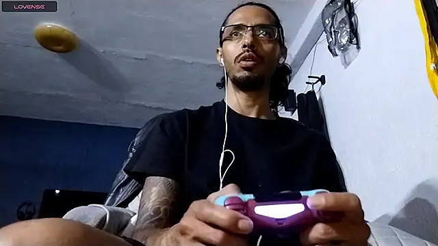 Snapshot of Donstark6669 chatting on 03.05.26 Donstark6669 online show from 03.05.26