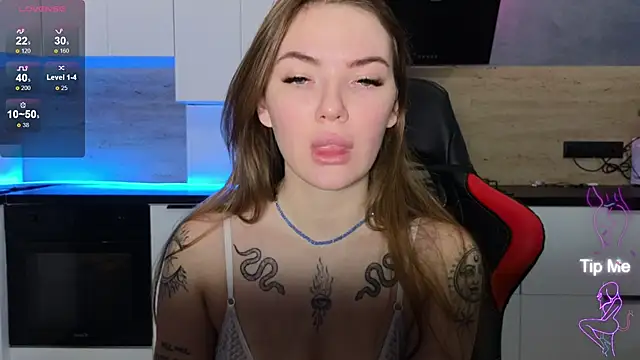 Snapshot of Vetalife chatting on 10.30.25 Vetalife online show from 10.30.25