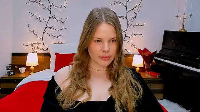 holy kitty online show from 02.05.25