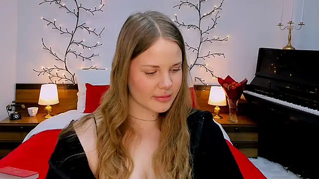 holy kitty online show from 02.05.25