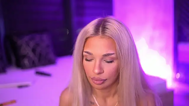 Candy Ivy online show from 10.02.25