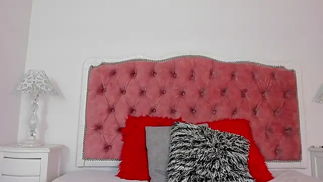 amberlitle online show from 09.15.25