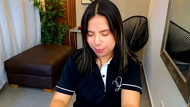 Sharlotte Milk online show from 11.11.25