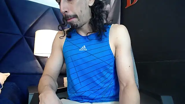 Snapshot of Sr_Magnus_ chatting on 02.10.25 Sr Magnus online show from 02.10.25