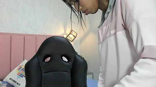 MAYROBERTSS online show from 01.29.25