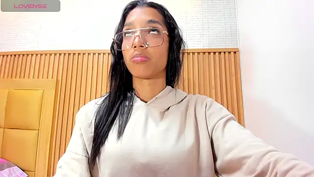 MAYROBERTSS online show from 12.19.25
