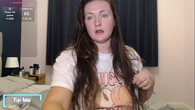 BustyBonnieUK online show from 12.18.24