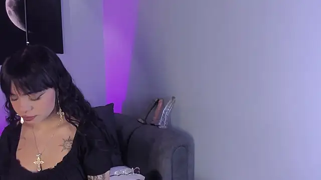 maddy walker online show from 02.02.25