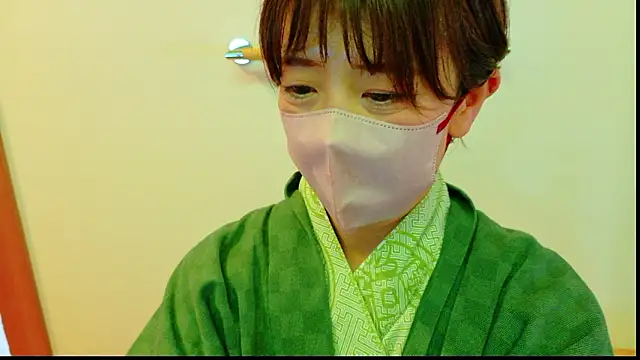 Risa 06 online show from 11.04.25