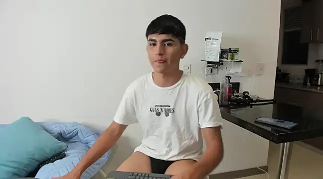 Snapshot of Lyam_ap chatting on 01.10.25 Lyam ap online show from 01.10.25