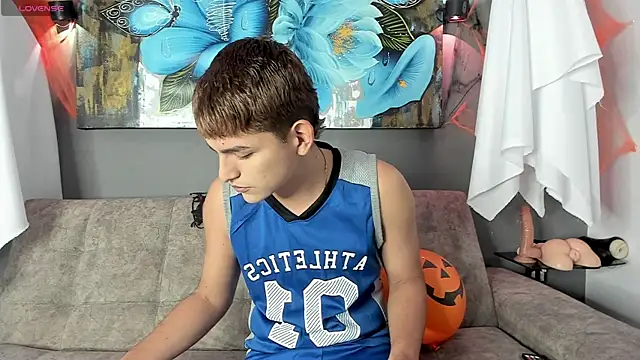 Snapshot of Lyam_ap chatting on 10.19.25 Lyam ap online show from 10.19.25