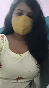 Snapshot of Dr_Chhaya chatting on 03.05.25 Dr Chhaya online show from 03.05.25