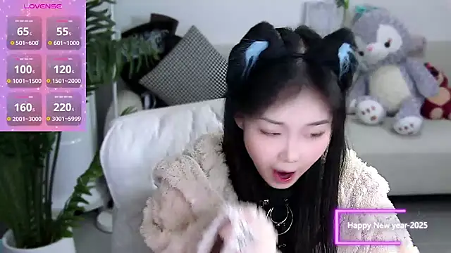 Snapshot of Sheep-1 chatting on 01.10.25 Sheep-1 online show from 01.10.25