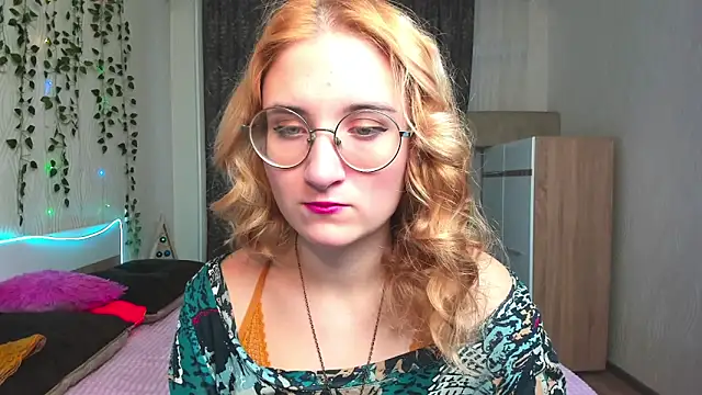 Miss Elsa  online show from 12.20.24