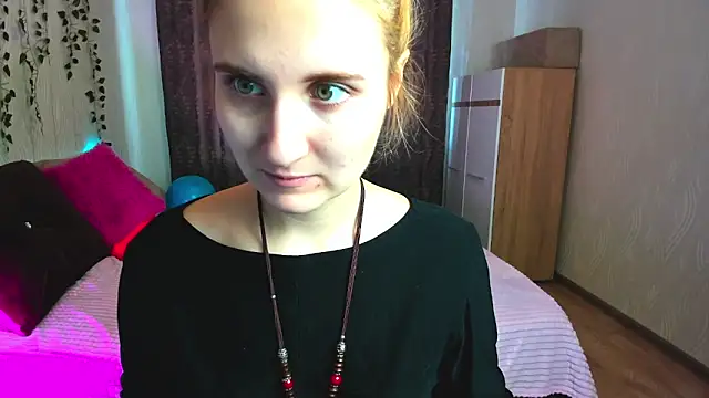 Miss Elsa  online show from 02.15.25