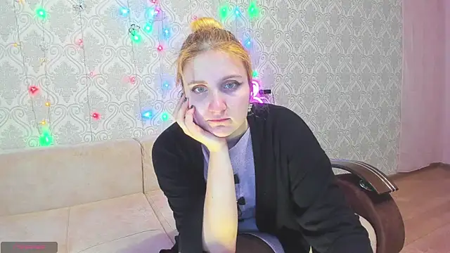 Miss Elsa  online show from 03.12.25