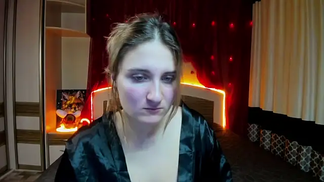 Snapshot of Miss_Elsa_ chatting on 12.15.25 Miss Elsa online show from 12.15.25