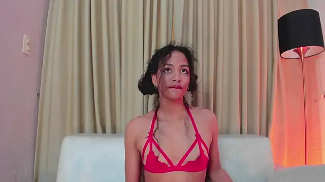 AntonellaHall  online show from 03.06.25