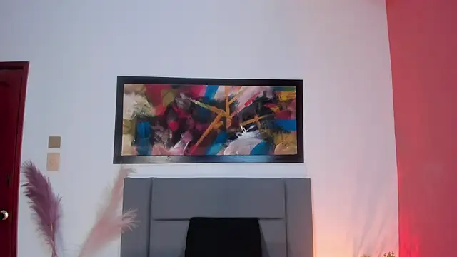 AntonellaHall  online show from 09.09.25