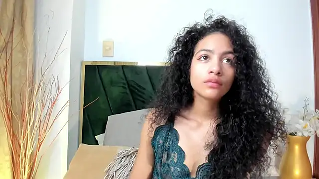 AntonellaHall  online show from 09.28.25