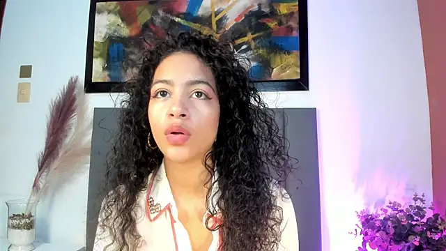 AntonellaHall  online show from 09.29.25