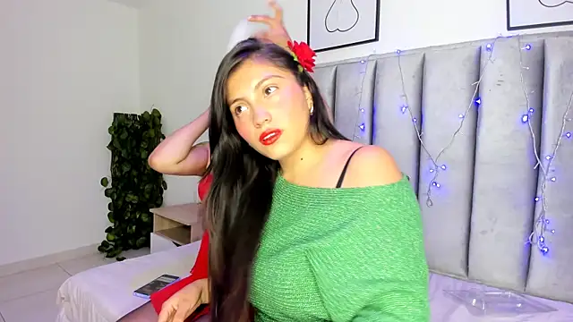 Snapshot of Emmy-Turnner chatting on 12.16.24 Emmy-Turnner online show from 12.16.24