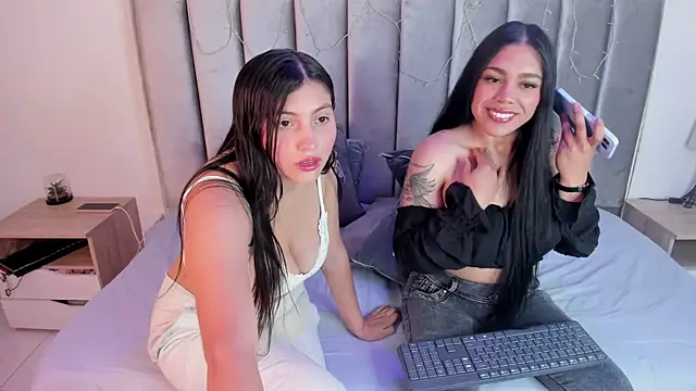 Snapshot of Emmy-Turnner chatting on 01.17.25 Emmy-Turnner online show from 01.17.25