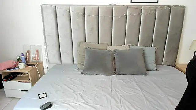 Snapshot of Emmy-Turnner chatting on 03.15.25 Emmy-Turnner online show from 03.15.25