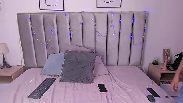 Snapshot of Laiia_Page chatting on 12.28.24 Laiia Page online show from 12.28.24