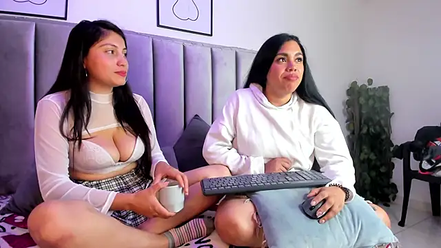 Snapshot of Laiia_Page chatting on 03.12.25 Laiia Page online show from 03.12.25