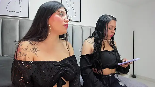 Snapshot of Laiia_Page chatting on 09.24.25 Laiia Page online show from 09.24.25