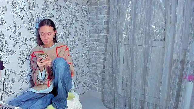 EllaSky xoxo online show from 12.13.25