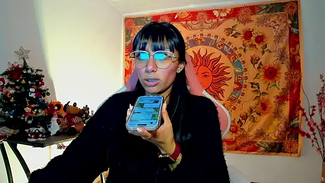 Snapshot of Demeter__ chatting on 12.28.24 Demeter online show from 12.28.24